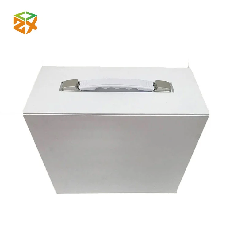 جعبه هدیه مقوایی سفید